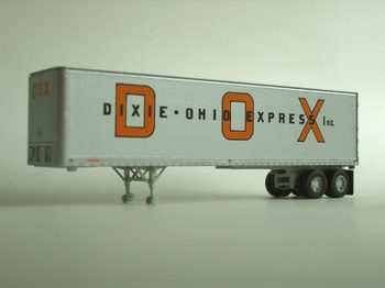 trailer_DOX.jpg